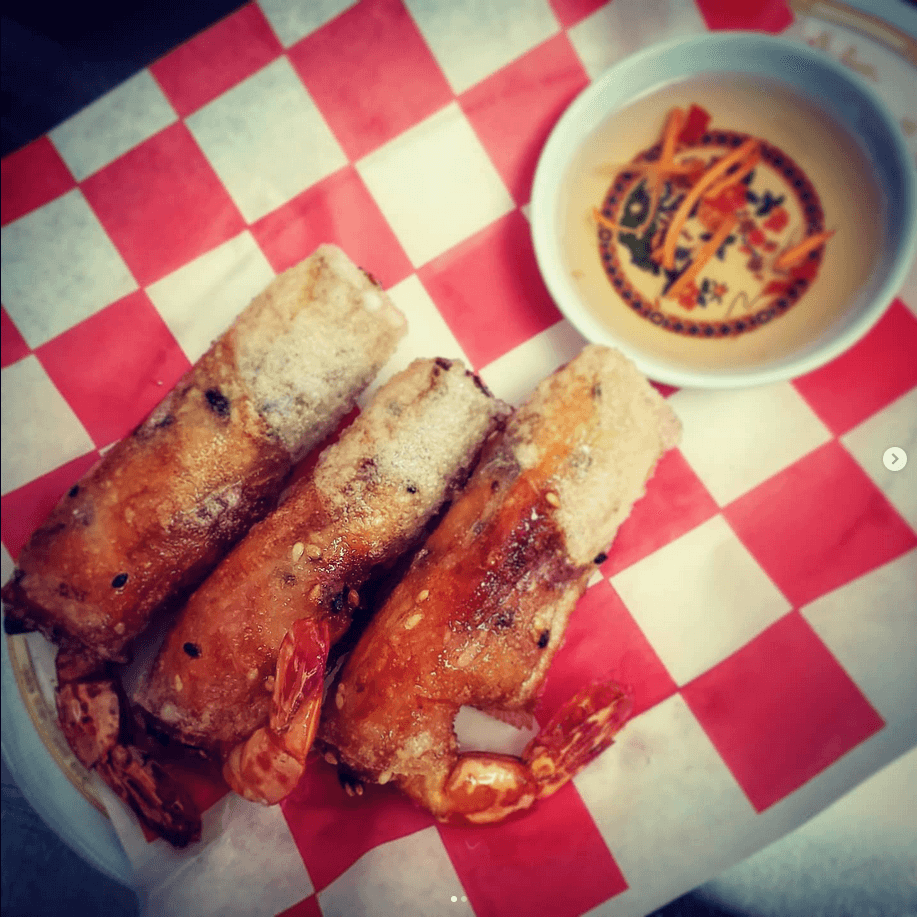 Crackling salmon spring rolls