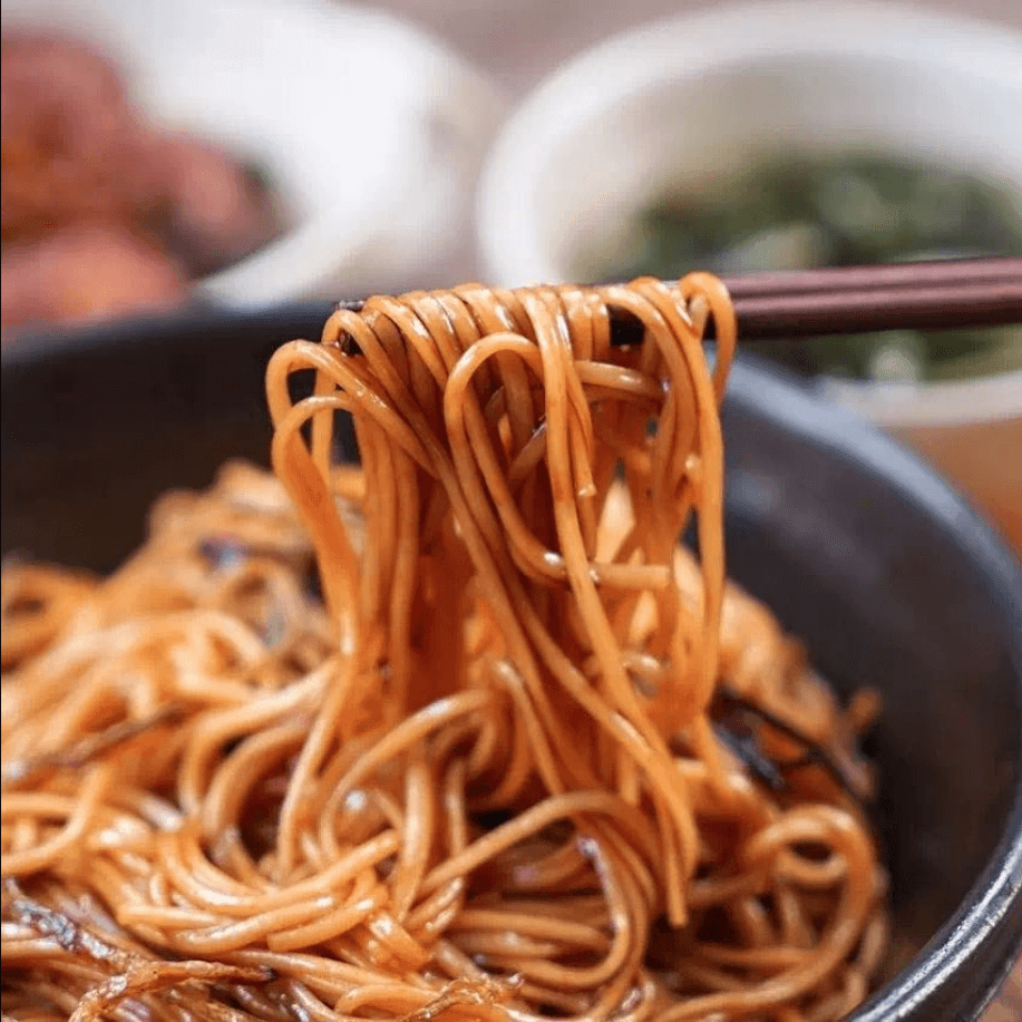 Soy scallion noodles