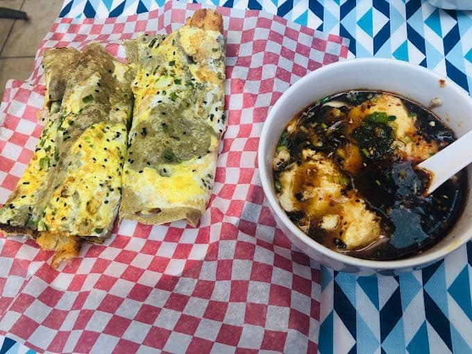 Auntie's Chinese Burger 3